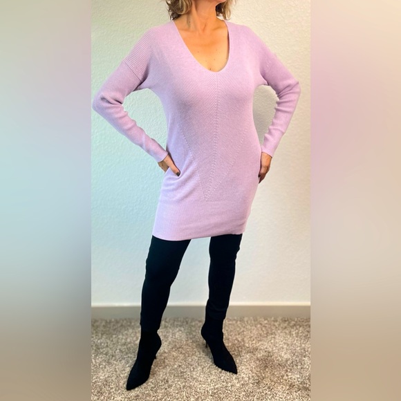 Ann Taylor 🔥NEW🔥 Size M long sweater perfect to wear it w your leggings🔥 - Picture 3 of 7